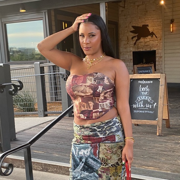 Meet your Posher, Hia - Picture 1 of 12